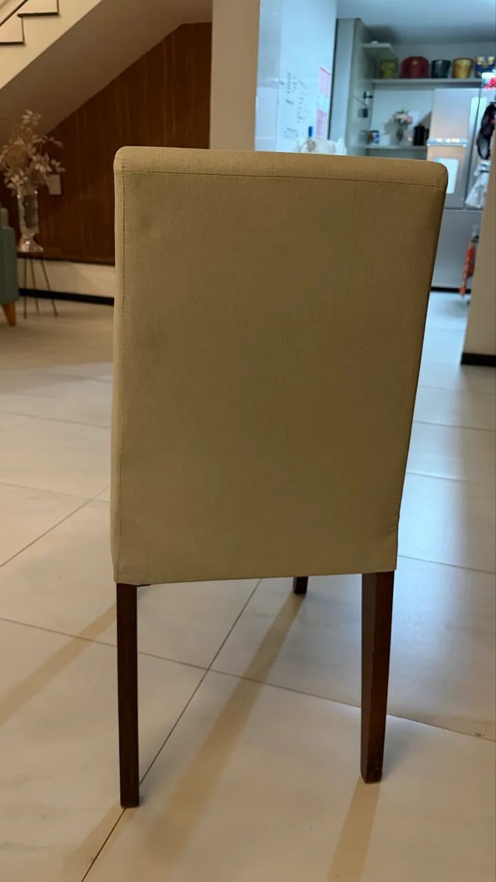 4 Cadeiras para mesa de jantar 