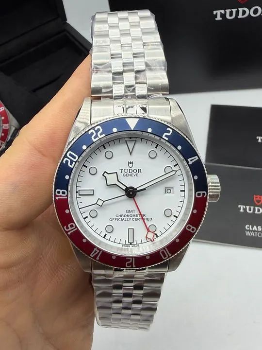 Relógio Estilo Black Bay GMT Pro Automático - Aço Inox Premium