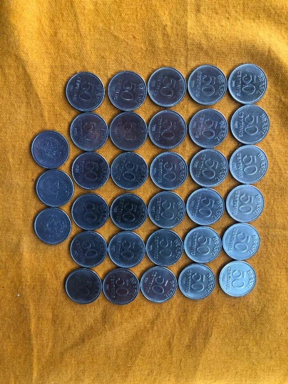 Vendo diversas moedas de cruzado e cruzeiros, datas e valores diferentes - Foto 5