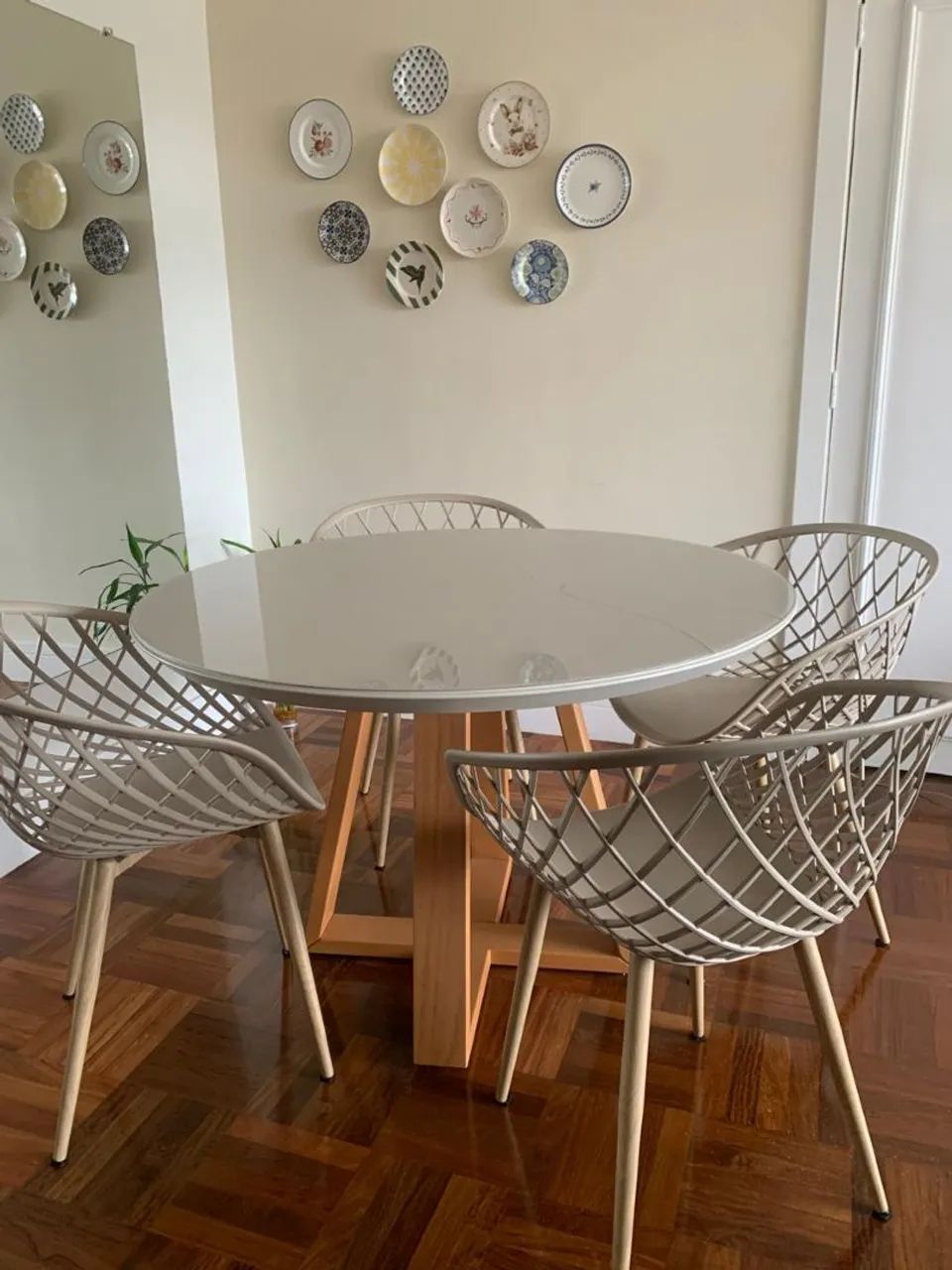Mesa com cadeiras