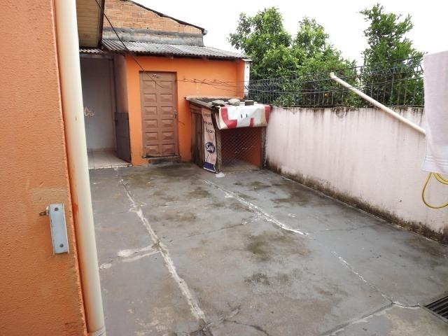 2 residências em excelente localização - Casa principal com 140m2 - Casa 02 com 60m2 - Foto 6