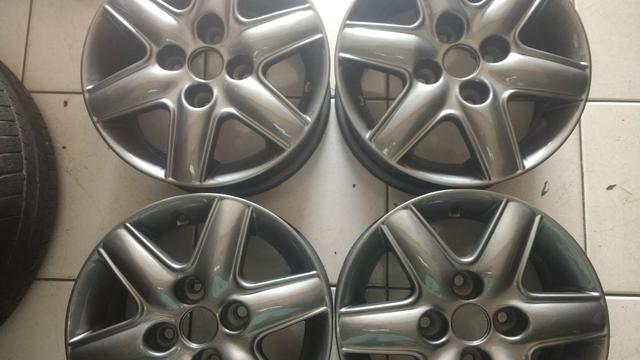 Jogo de roda Ford aro 13