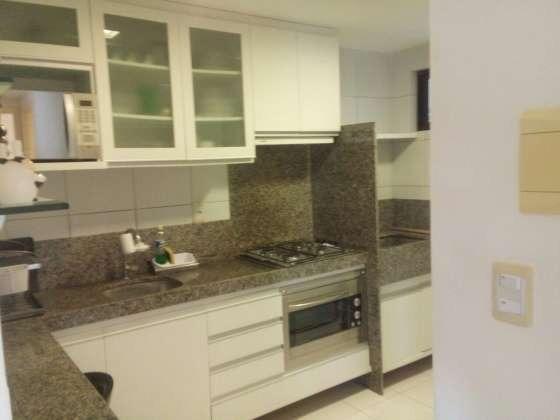 Vendo excelente apartamento todo reformado e mobiliado com garagem coberta 2/4 no planalto