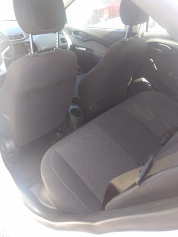 GM Onix LT 1.4 2018 completo com preço de Joy - Foto 4