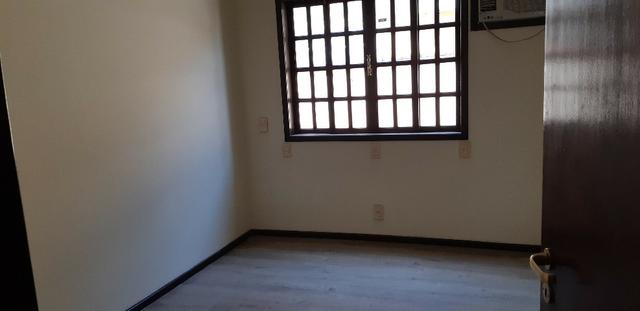 Alugo casa com 1 suite, mais 2 quartos no bairro Guanabara - Foto 6