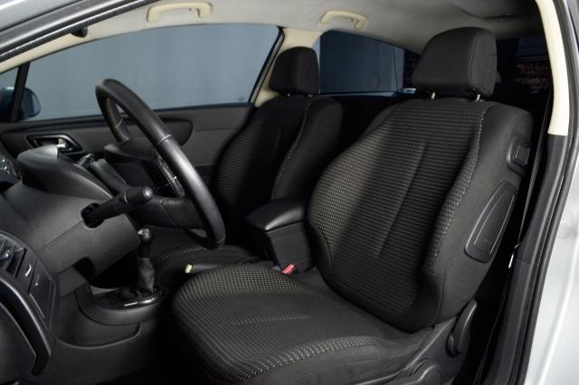 Citroën C4 VTR 2.0 16V 143cv - Prata - 2009 - Foto 9
