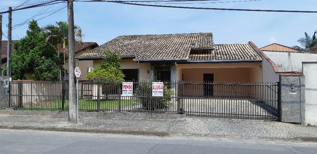 Alugo casa com 1 suite, mais 2 quartos no bairro Guanabara