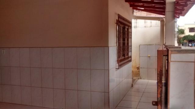Casa 3 quartos, ótima referência, recém reformada - Foto 3