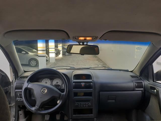 Chevrolet Astra CD 2.0 Sedan 2004 - Foto 10