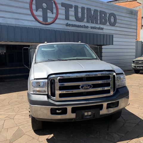 Sucata de Ford f4000 4x2 2016 motor cummins para retirar peças