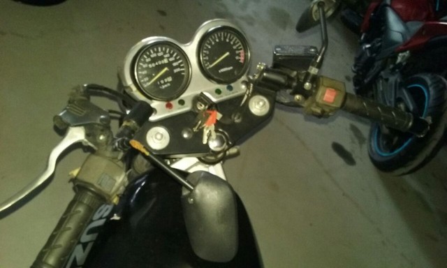 Sucata de moto para retirada de peças Suzuki GS 500 1997/1999 - Foto 2