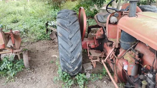 Trator Valmet F600 com implementos  - Foto 6