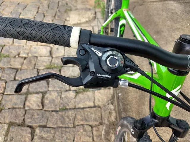 Bicicleta Specialized Hardrock aro 26, quadro tamanho 17. - Foto 4