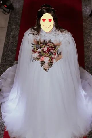 Vestido de Noiva com Capa  - Foto 3
