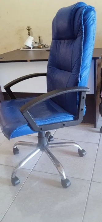 Cadeira de Escritório Giratória Azul - Foto 2