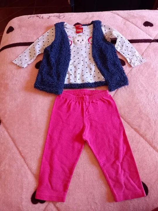Lote Romper com Conjunto de Roupa para Bebê - Blusa, Colete e Calça
