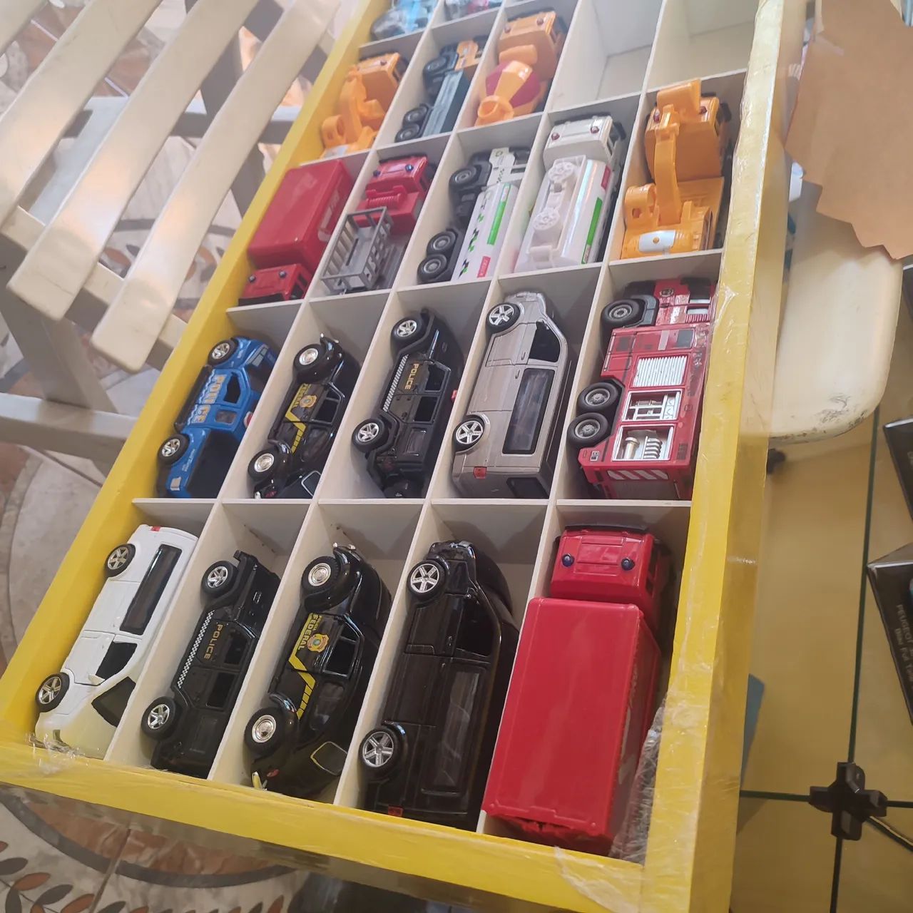 Promoção Quadro expositor para carros de miniaturas 1/43-1/32 - Foto 2