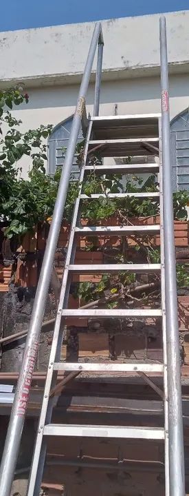 Escada de alumínio com plataforma  - Foto 2