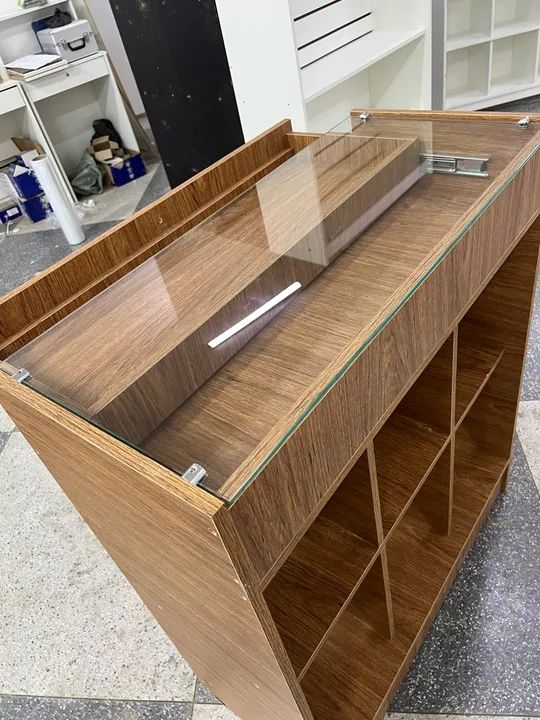 Balcão Colmeia c/ Gaveta Expositora MDF