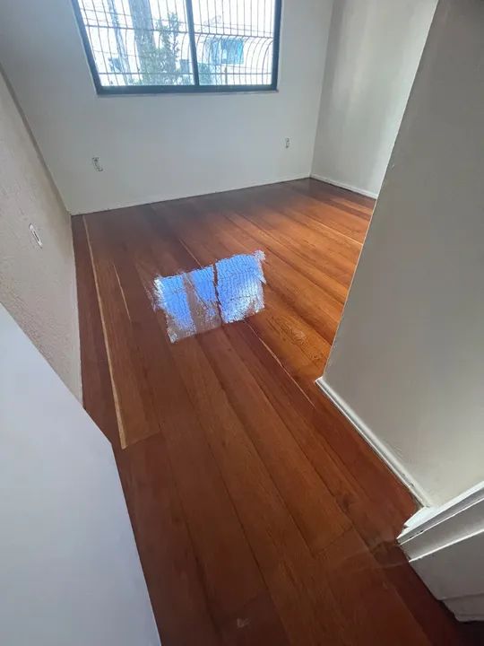 Conserto, reforma e reparo em pisos de madeira - Foto 5