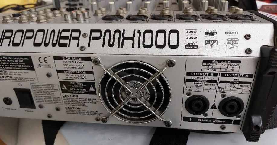Mesa Behringer europower PMX1000 Amplificada - Foto 4