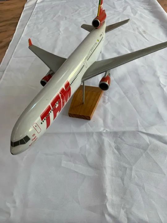 Maquete Avião MD-11 TAM