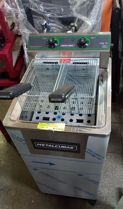 Fritadeira elétrica Metalcubas 8000w