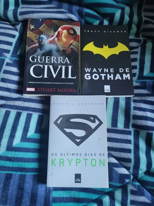 Livros guerra civil, wayne de gotham e os últimos dias de krypton
