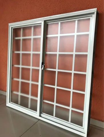 Janela 1x1 com vidro 