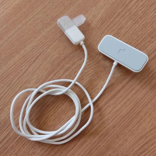 carregador apple base ipod shuffle 2a geração original (usado)