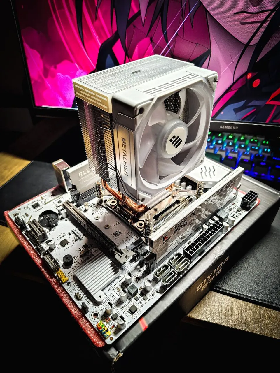 Air Cooler INTEL / AMD 180w TDP (Full White)