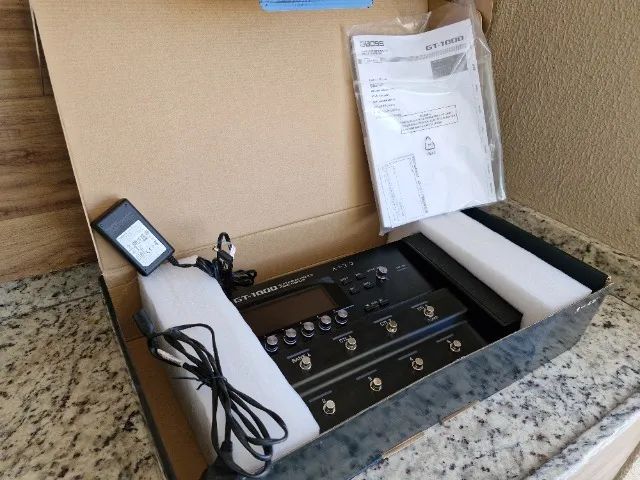 Pedaleira Boss GT1000 Com Caixa Original + Fonte Original +