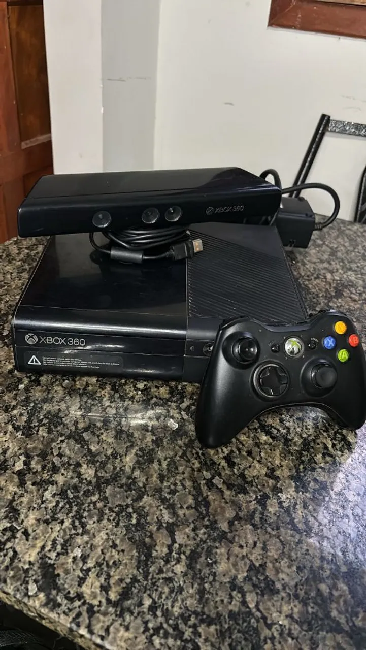 Xbox 360 com Kinect e Controle