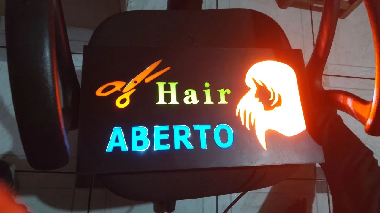 Letreiro Luminoso Hair Aberto salão de beleza