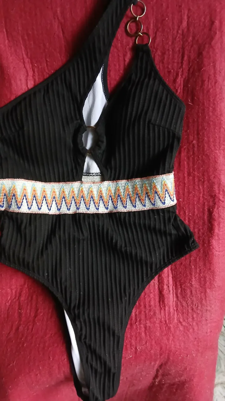 Body Preto com Detalhe Colorido - Moda Praia