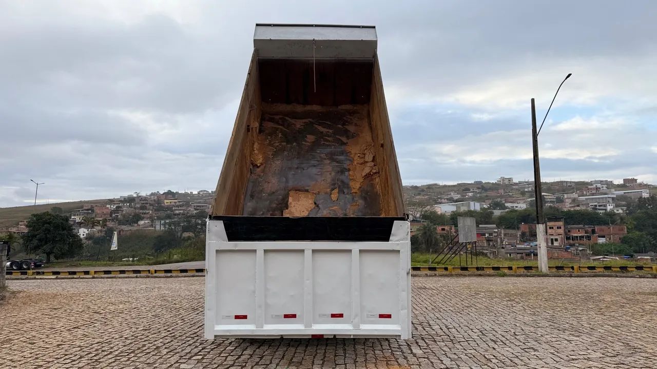 MB 2425 Caçamba Ano 2009 - Foto 6