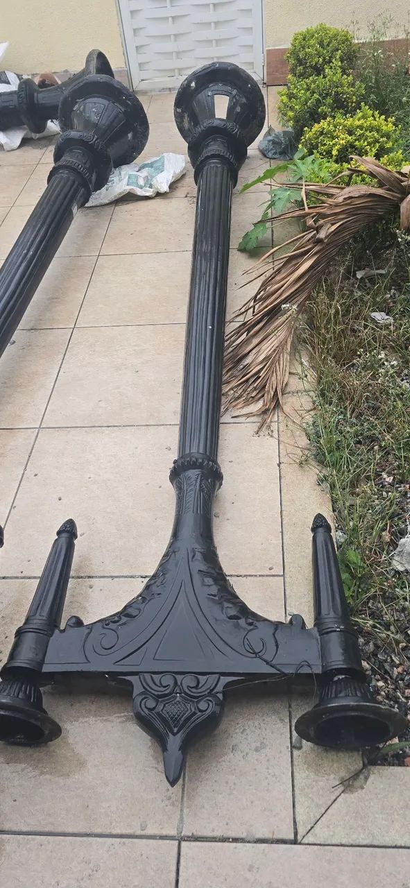 Poste do império antigo64840841474689121