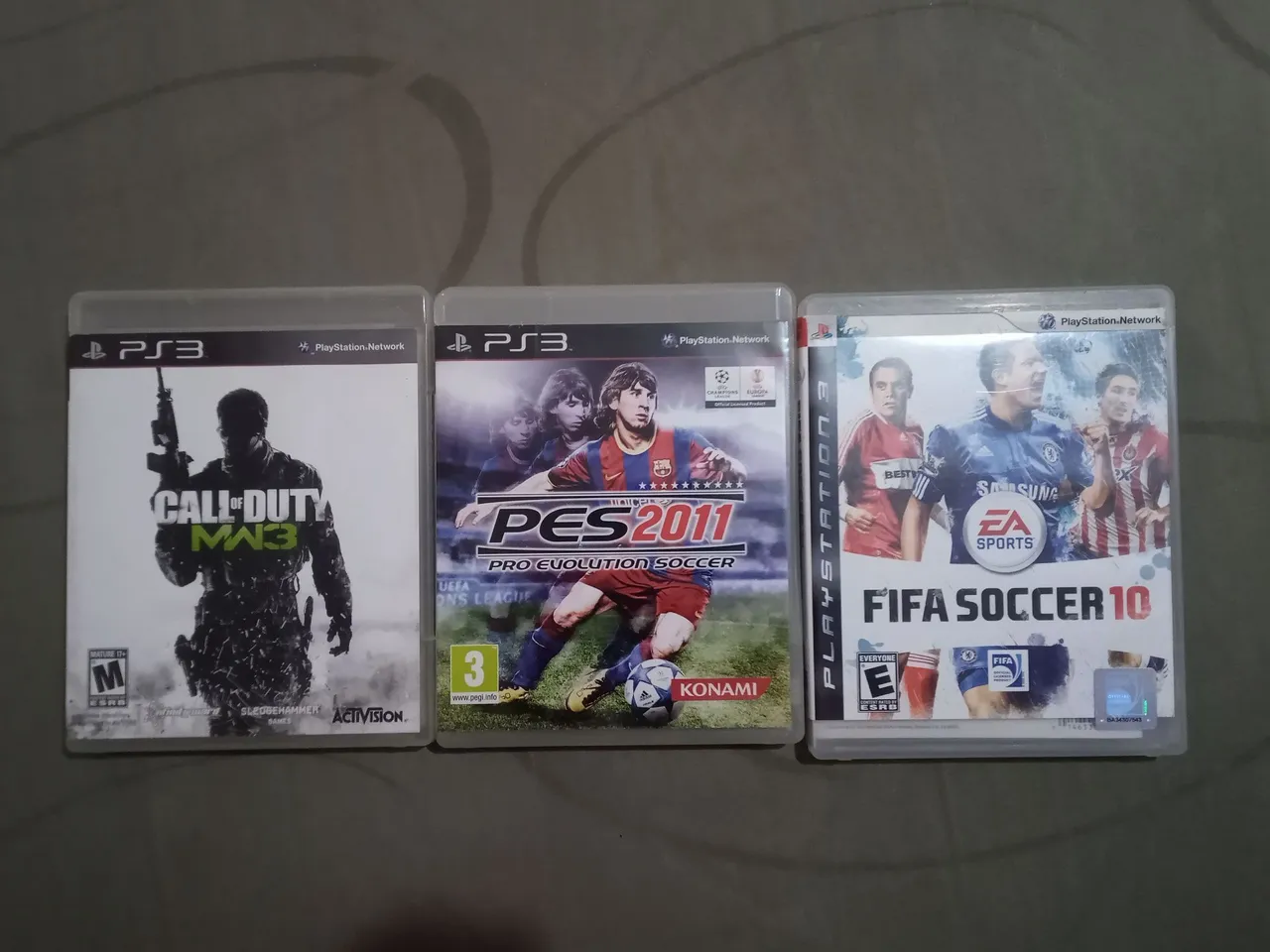 3 Jogos PS3 - Call of Duty MW3, PES 2011 e FIFA Soccer 10