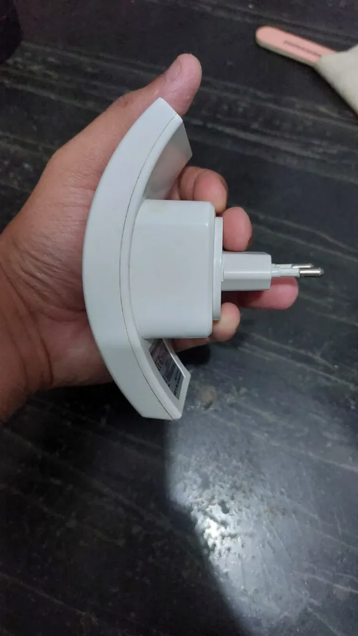 Repetidor de Sinal Wi-Fi Compacto e Eficiente