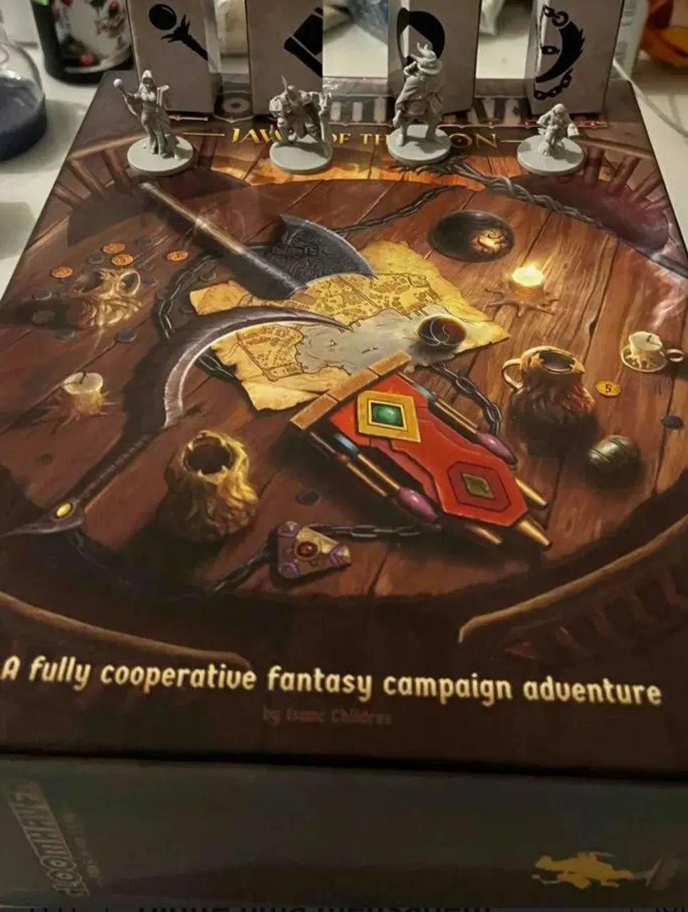 Jogo de Tabuleiro - Presas do Leão- Jaws of the Lion - Gloomhaven