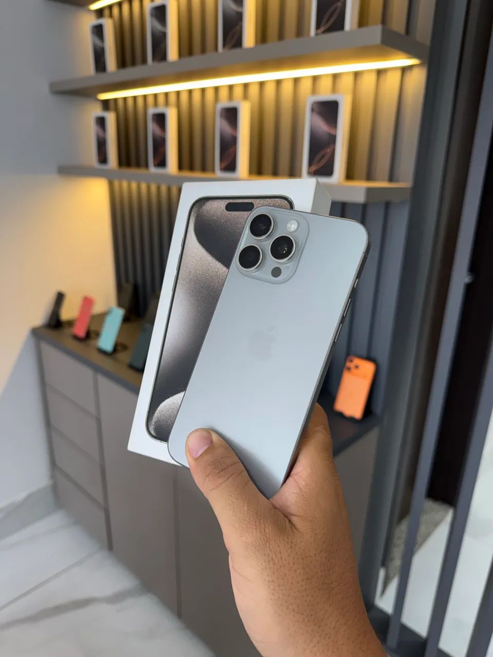 IPhone 15 Pro Max 256 gigas completo