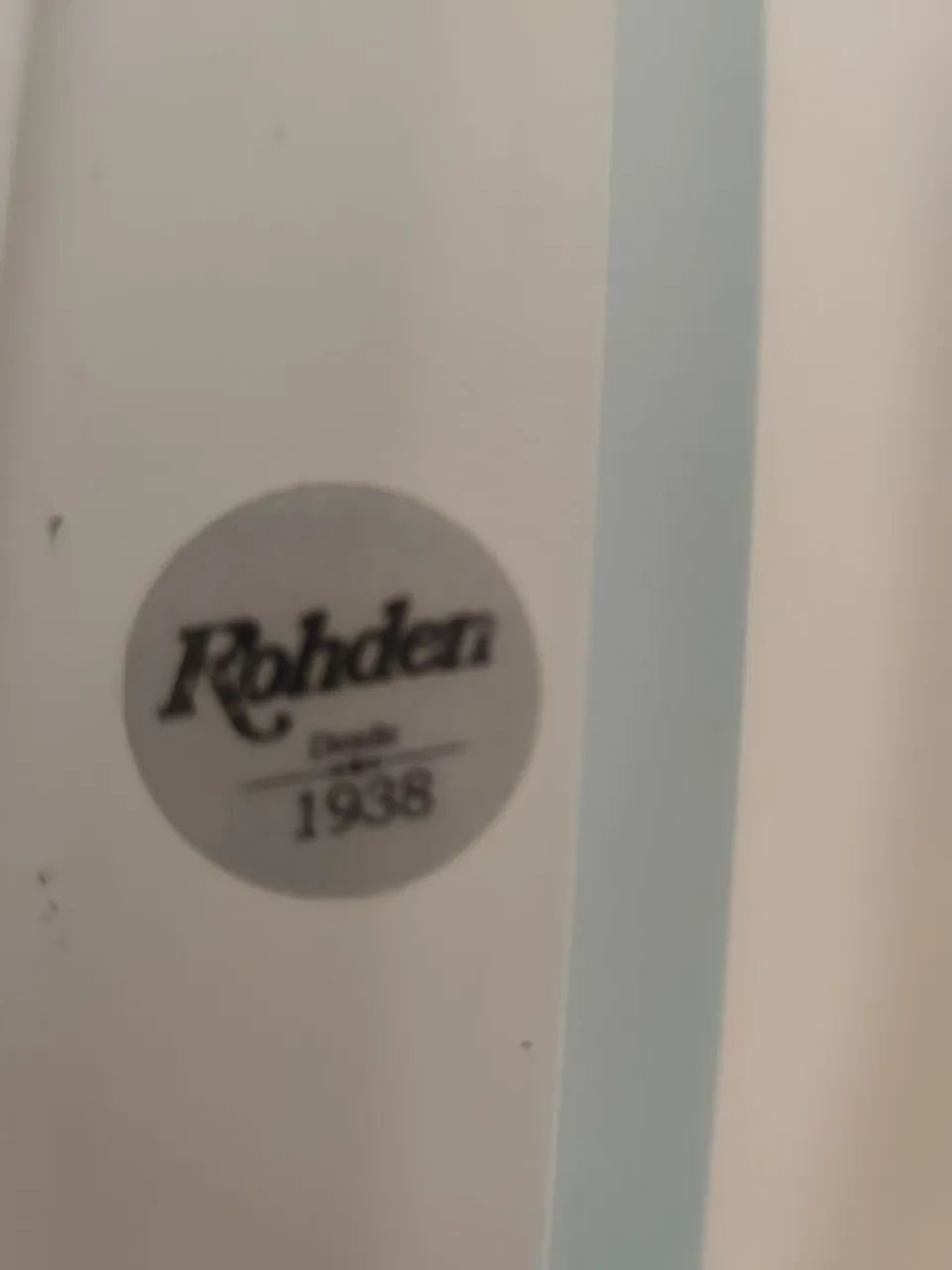 Porta branca com fechadura e dobradiças Rodhen