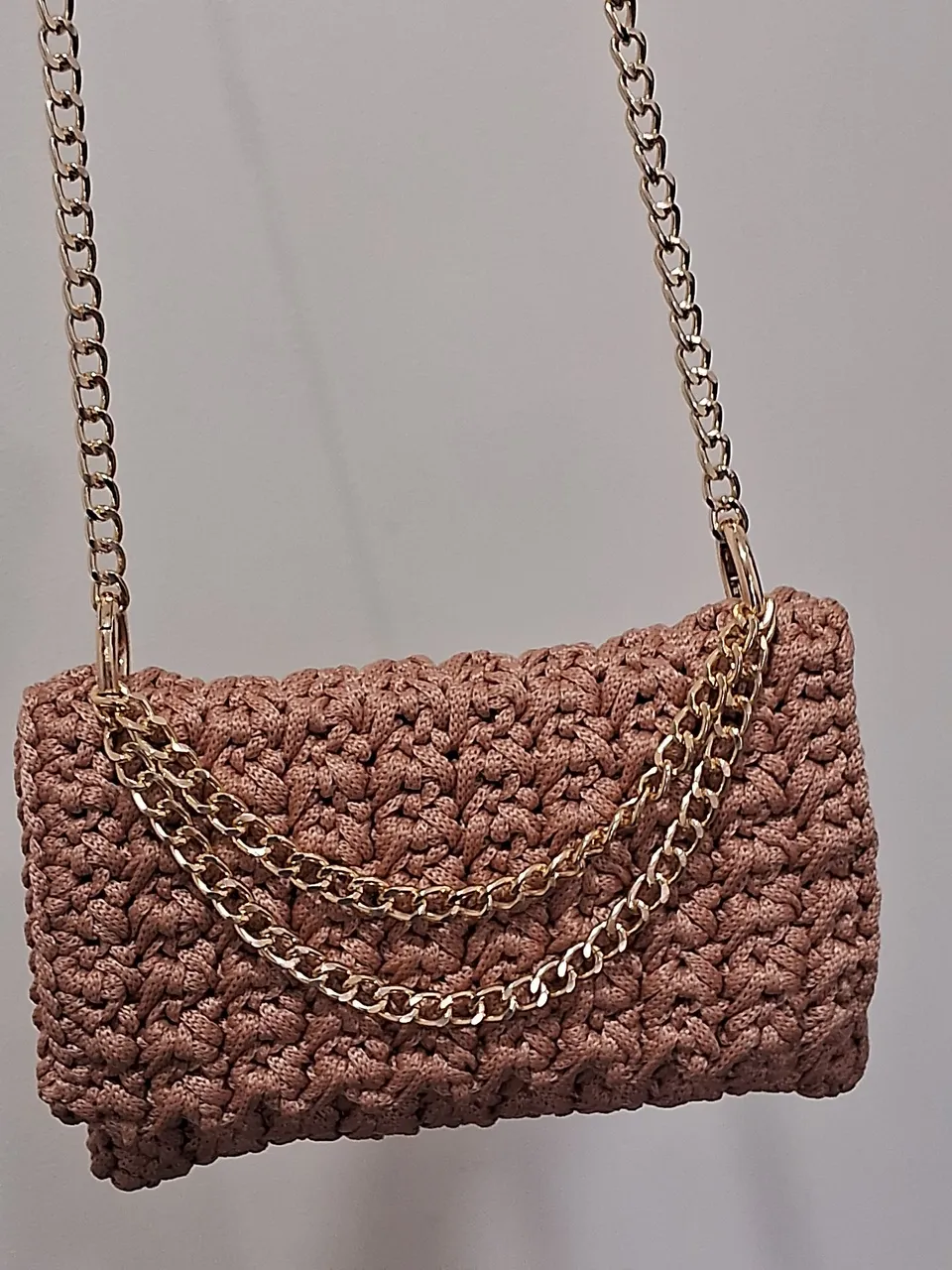 Bolsa de ombro Artesanal Azul Marinho e Bege com detalhes Dourados
