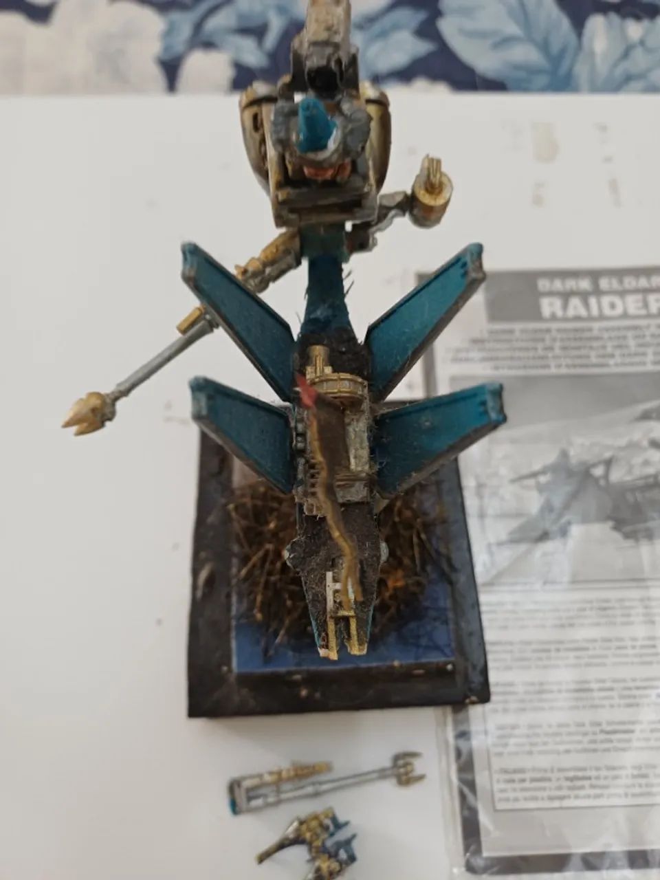 figura de warhammer para venda com manual  - Foto 5