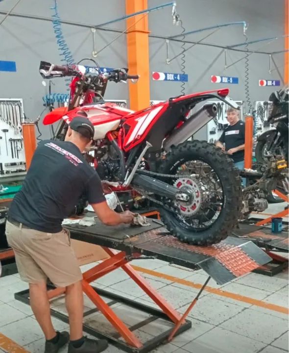 Vendo Beta 300 rr com 15 horas 2024
