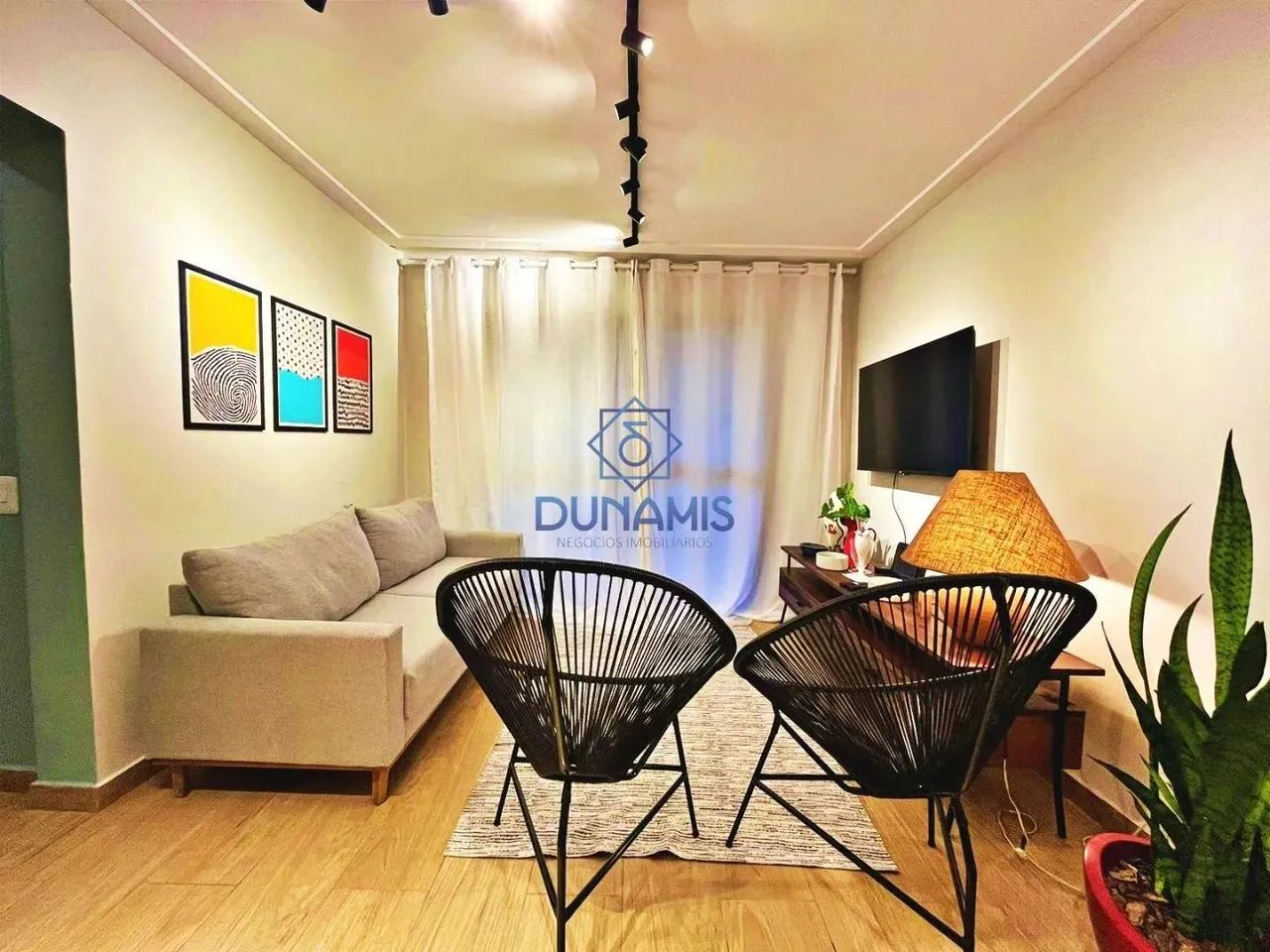 Apartamento REFORMADO à venda na Pitangueiras - Sacada e Vista mar