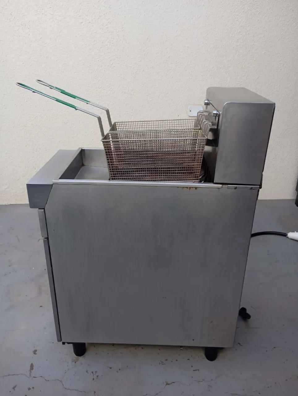Fritadeira Industrial - Perfeita para seu negócio!