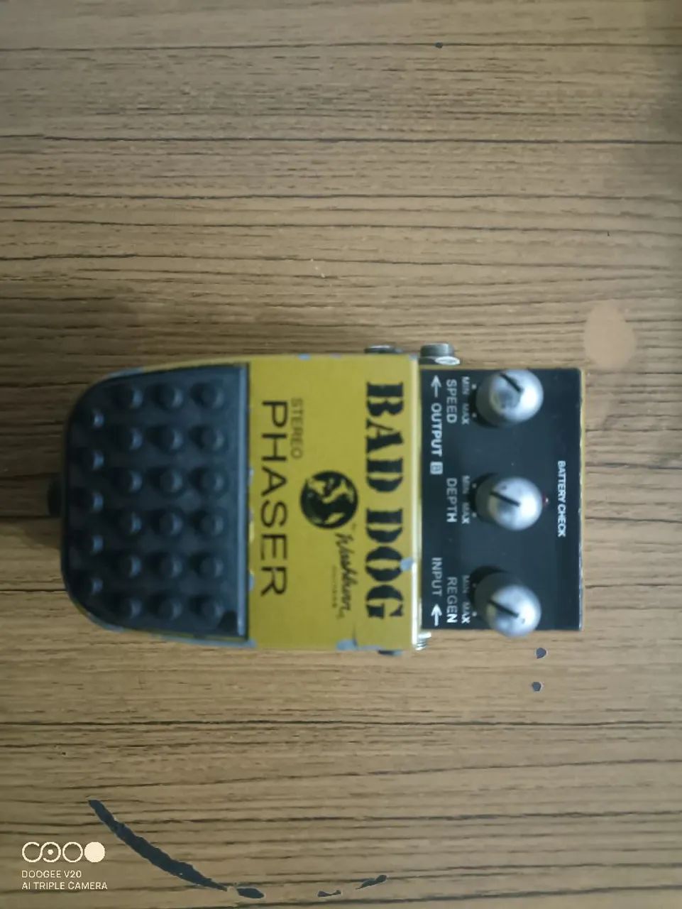 Pedal phaser Bad Dog Washburn  - Foto 2