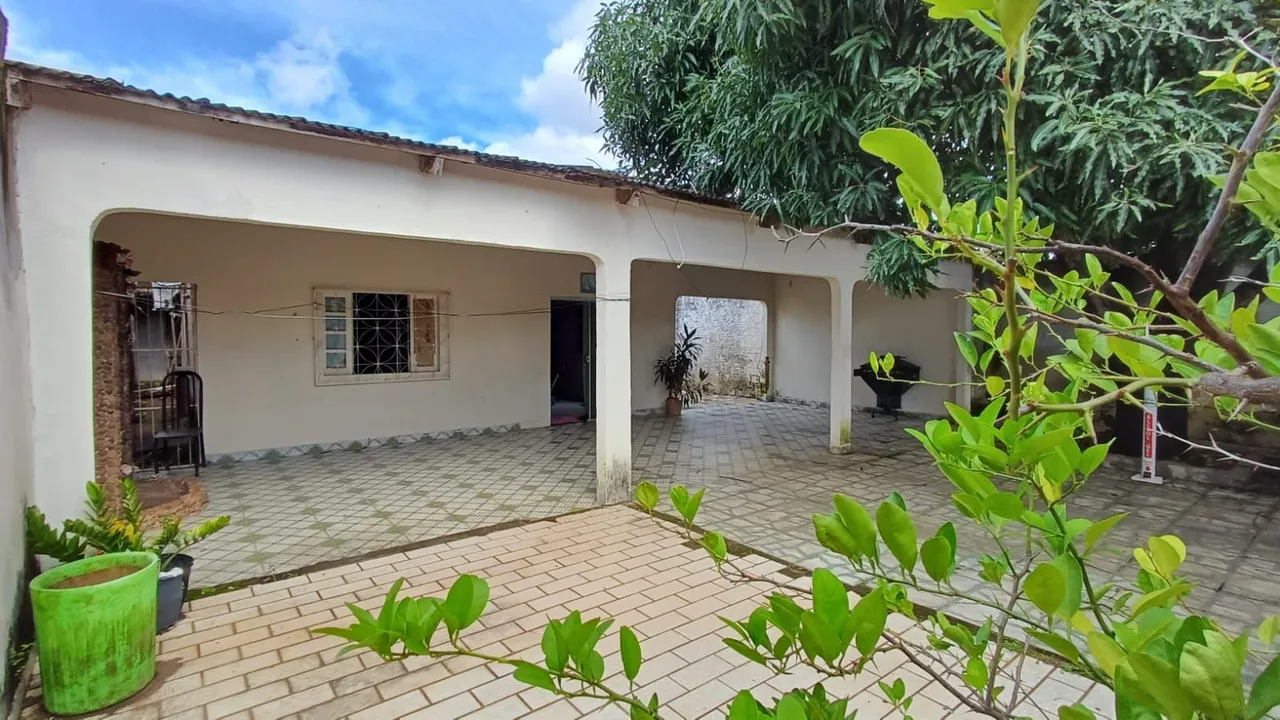 Casa próxima do Shopping