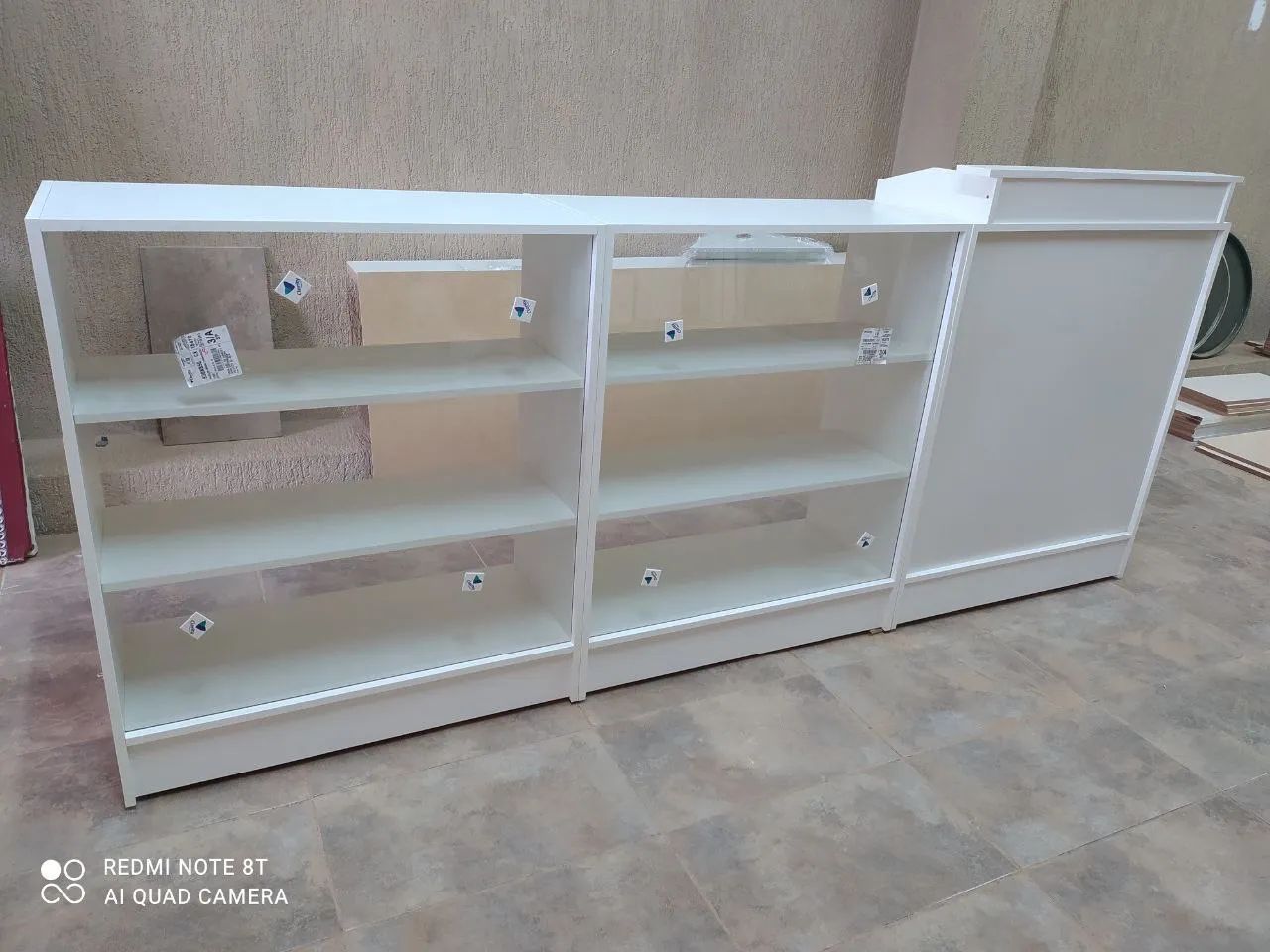 Balcão Caixa Vitrine Expositor com prateleiras para comércio NOVO ENTREGA RÁPIDA - Foto 2